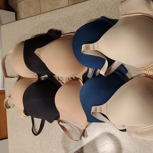 4 Victoria Secret bras/1 Vanity Fair